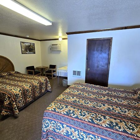 Dove Creek Inn 외부 사진