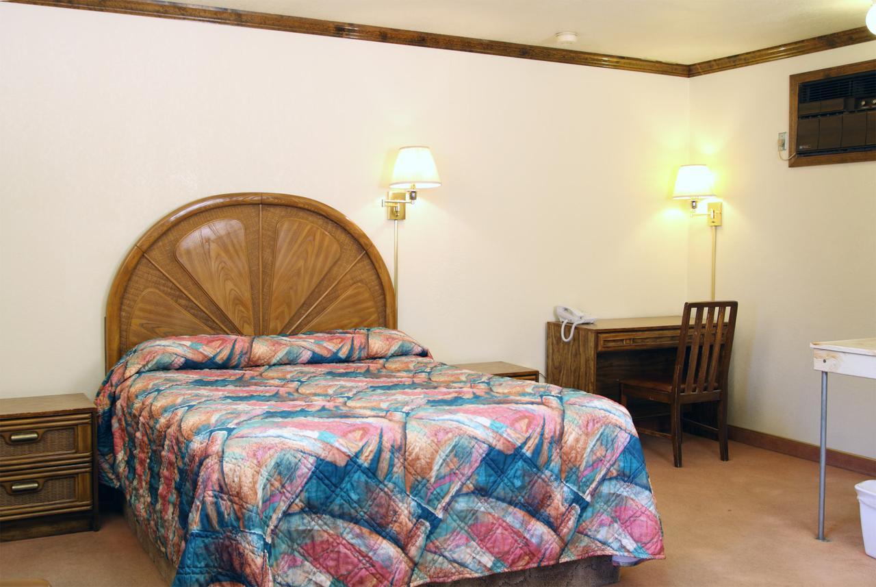 Dove Creek Inn 외부 사진