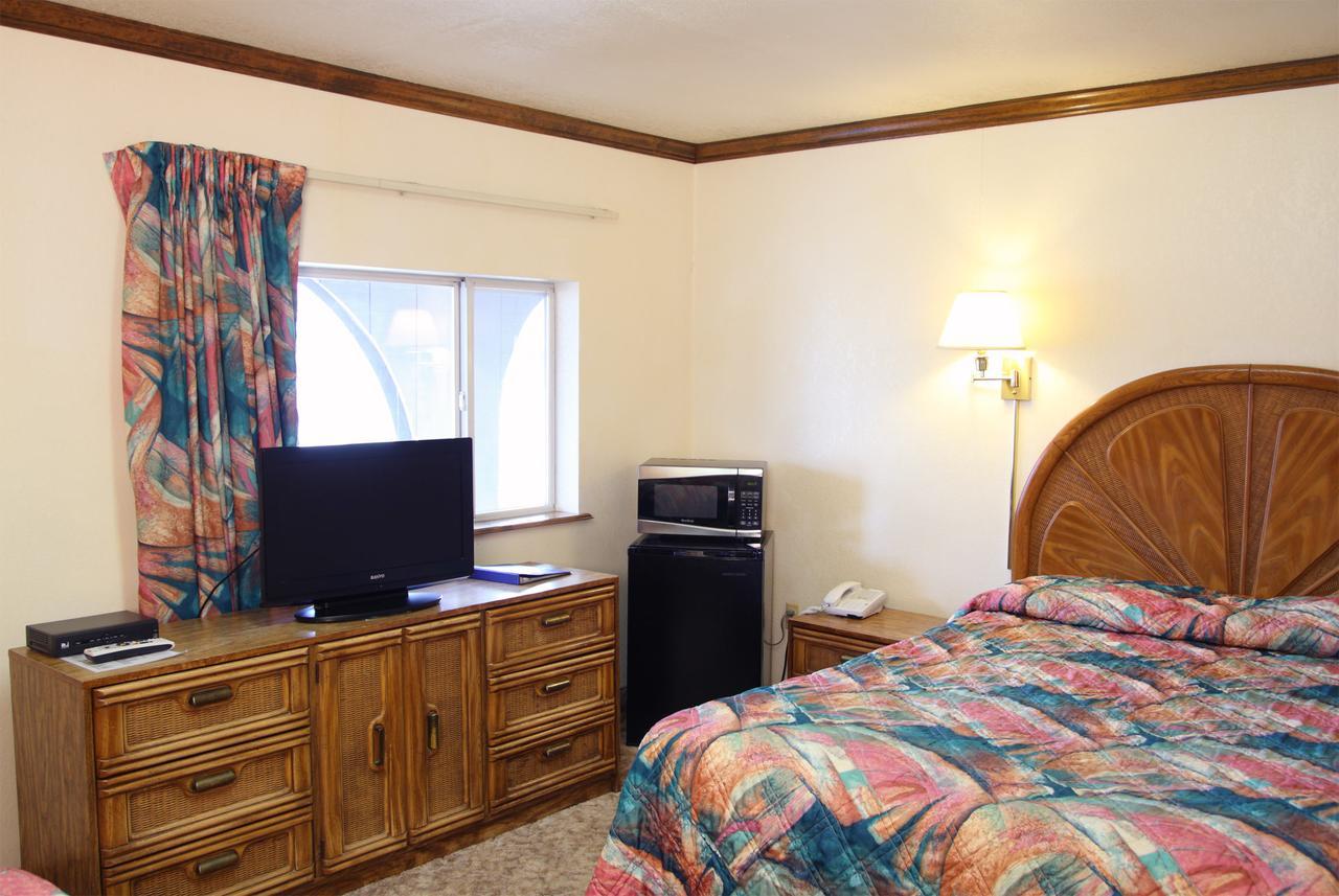 Dove Creek Inn 외부 사진